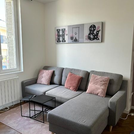 Pink Cosy Lägenhet Louviers Exteriör bild